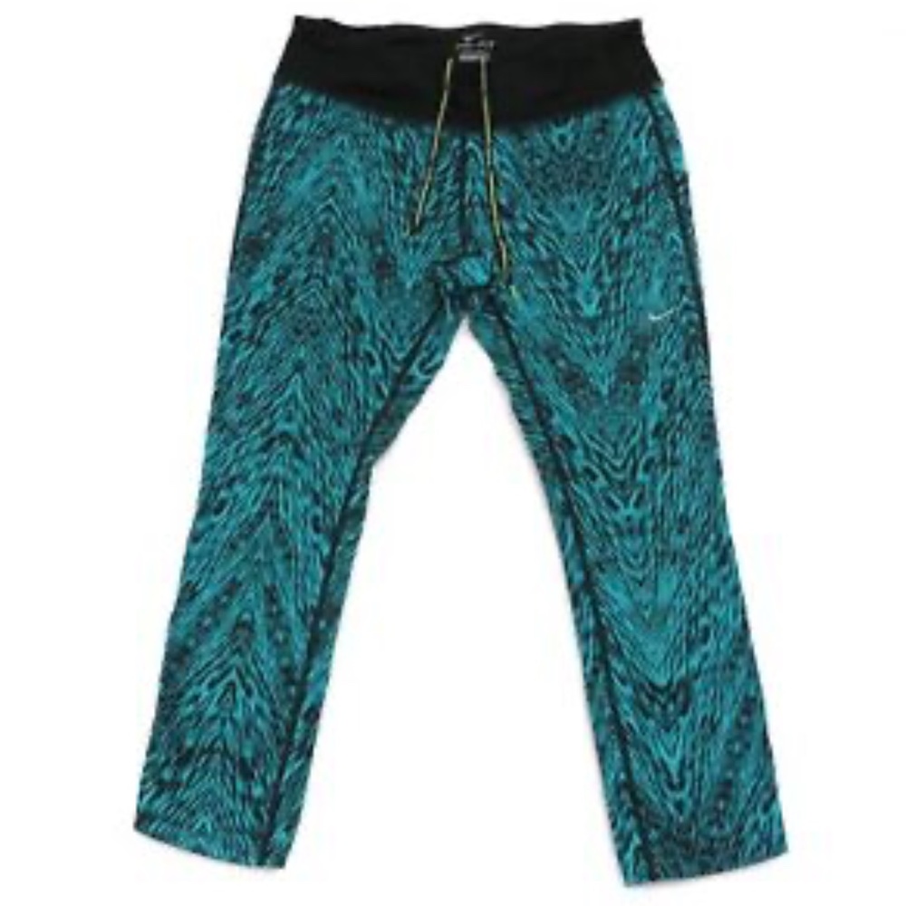 Nike - Dri-fit - Capri Leggings with Drawstring